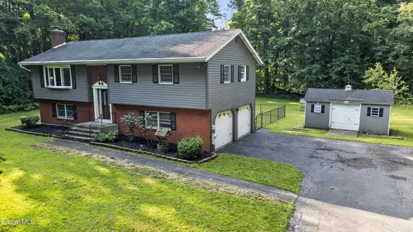 295 Font Grove Road, Bethlehem, NY 12159