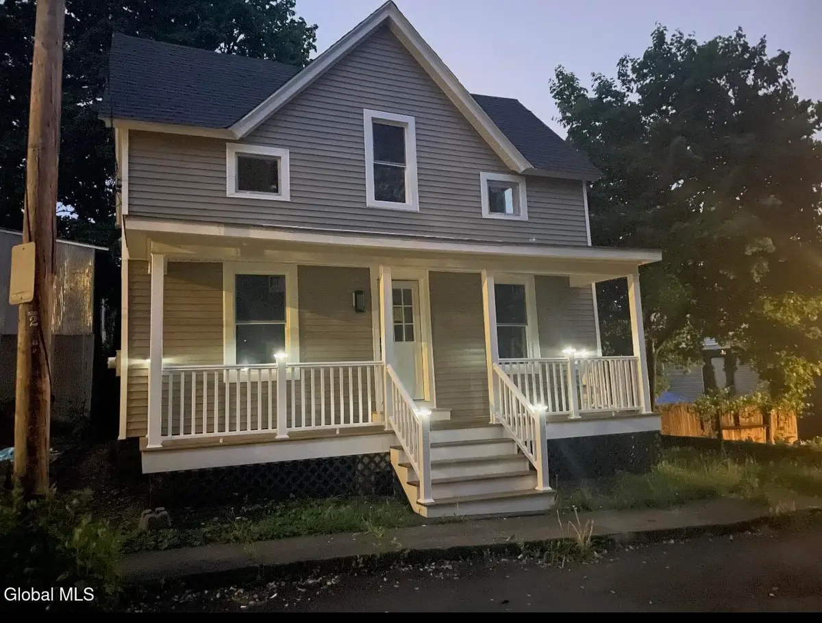 6 Clayton Street, Amsterdam, NY 12010 - #1