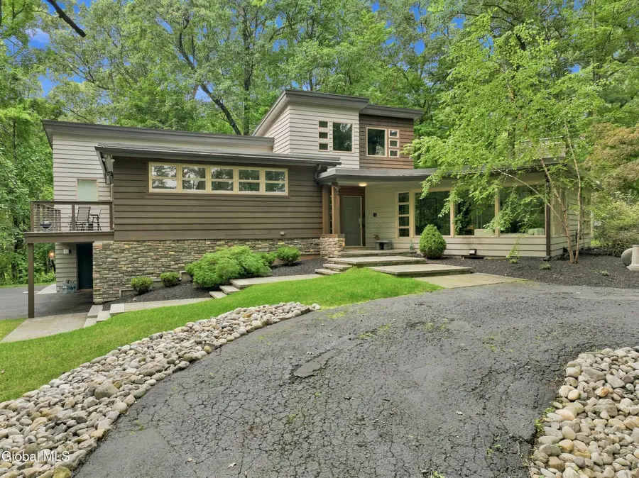 7 Hills Road, Loudonville, NY 12211 - #2