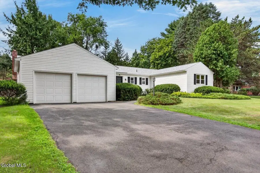 2334 St Joseph Drive, Niskayuna, NY 12309 - #2