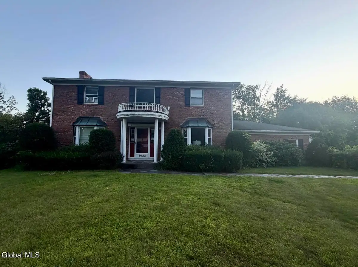 1022 Country Brook Court, Rotterdam, NY 12306 - #1