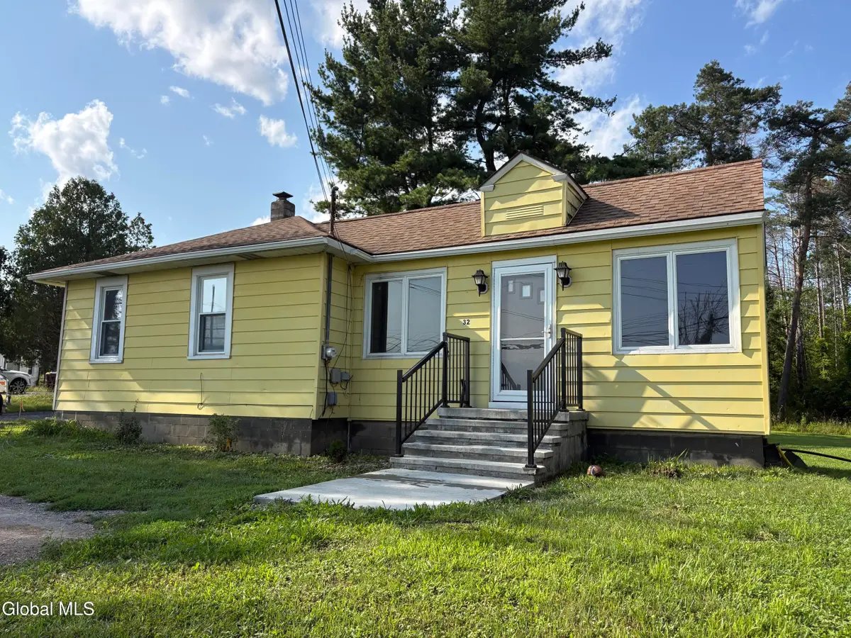 32 Stone Road, Guilderland, NY 12186 - #1