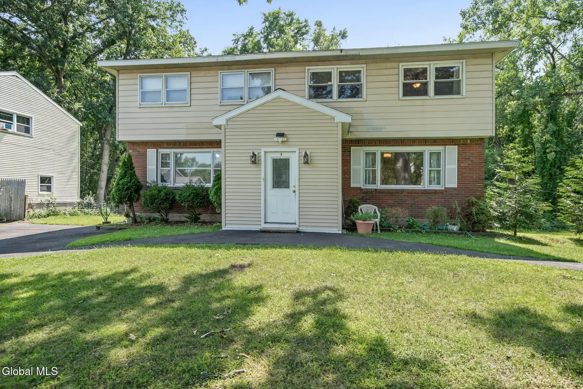 1 Dowling Road, Colonie, NY 12205 - #1