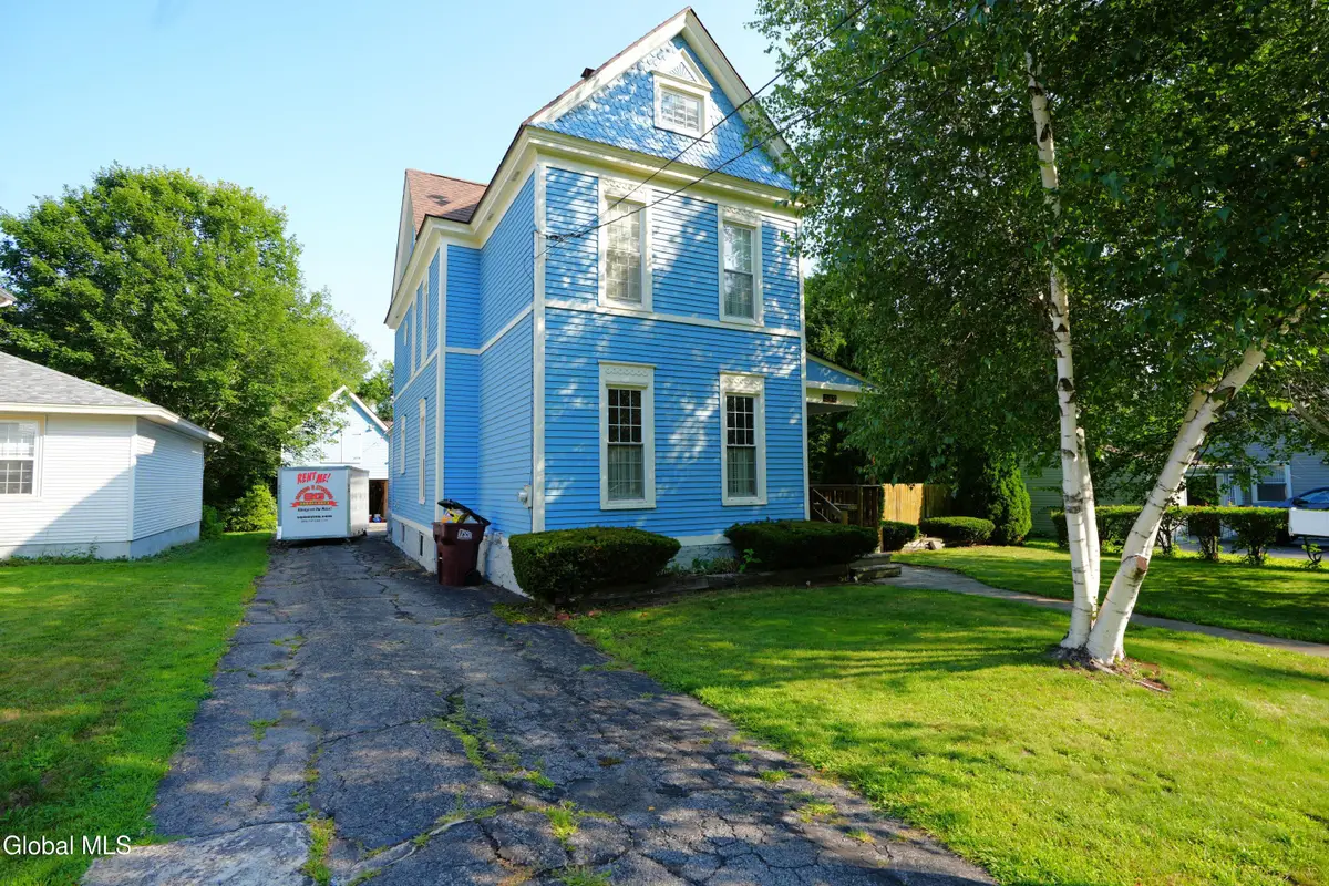 342 W Fulton Street, Gloversville, NY 12078 - #1