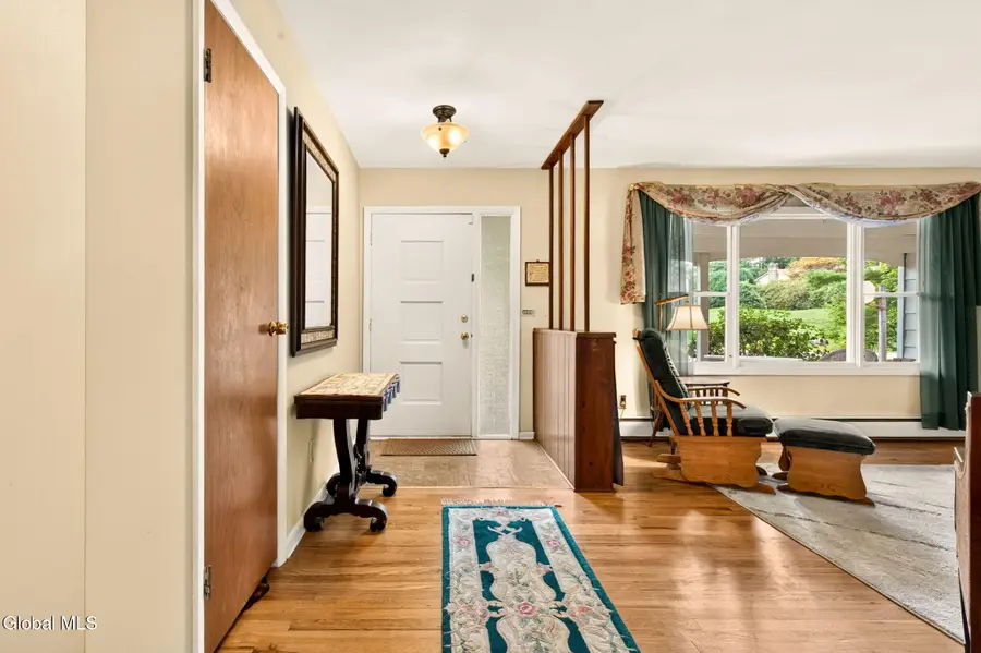 5 Pine Hill Bend, Ballston Lake, NY 12019 - #2