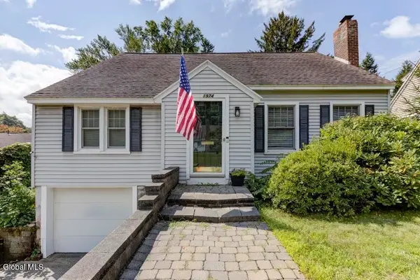 1974 Nott Street, Niskayuna, NY 12309