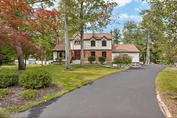 17 Bittersweet Lane, Clifton Park, NY 12065