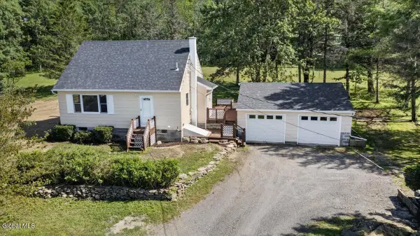 886 Ny-146, Wright, NY 12053