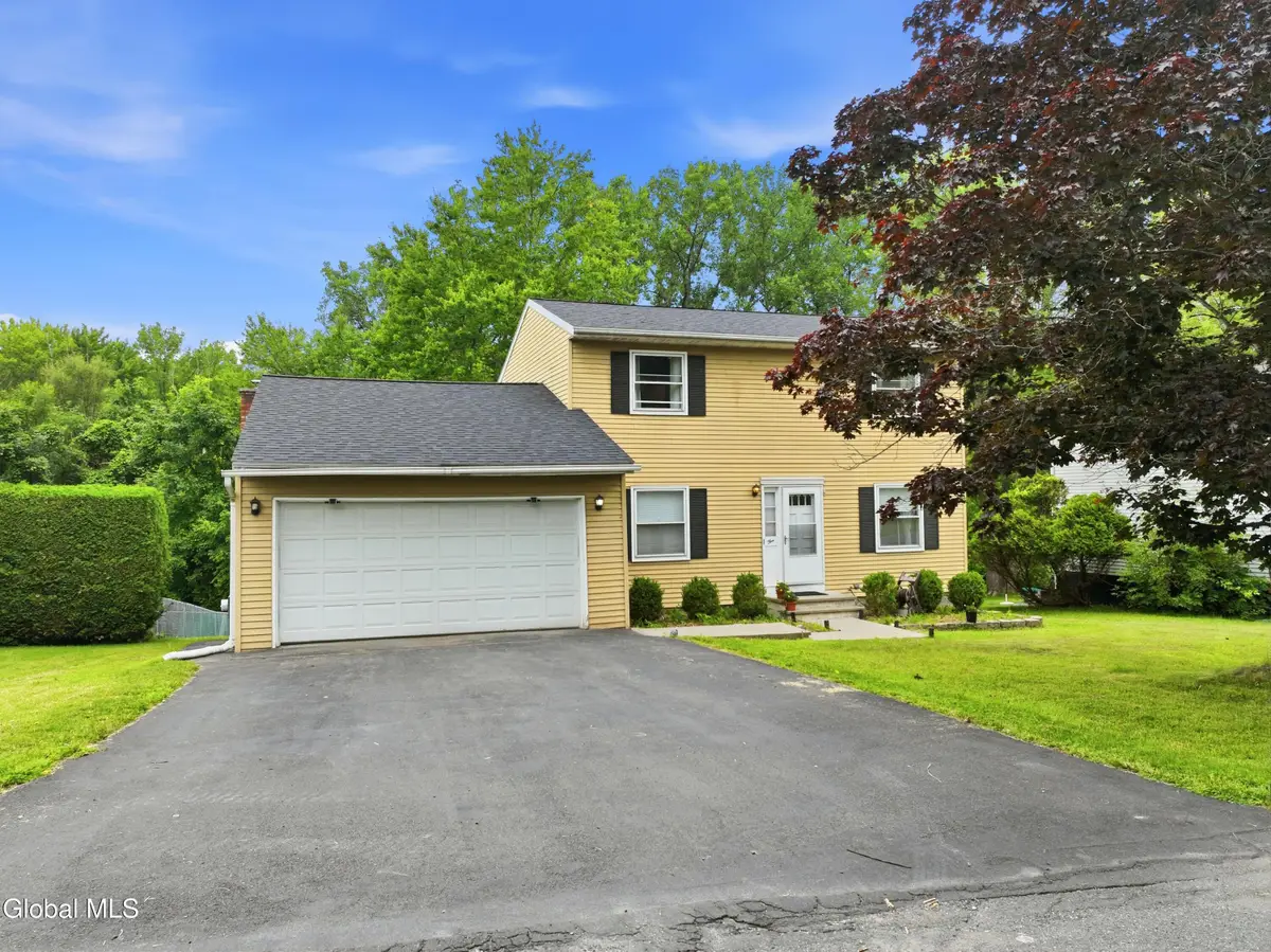 5 Mohican Place, Albany, NY 12208 - #1