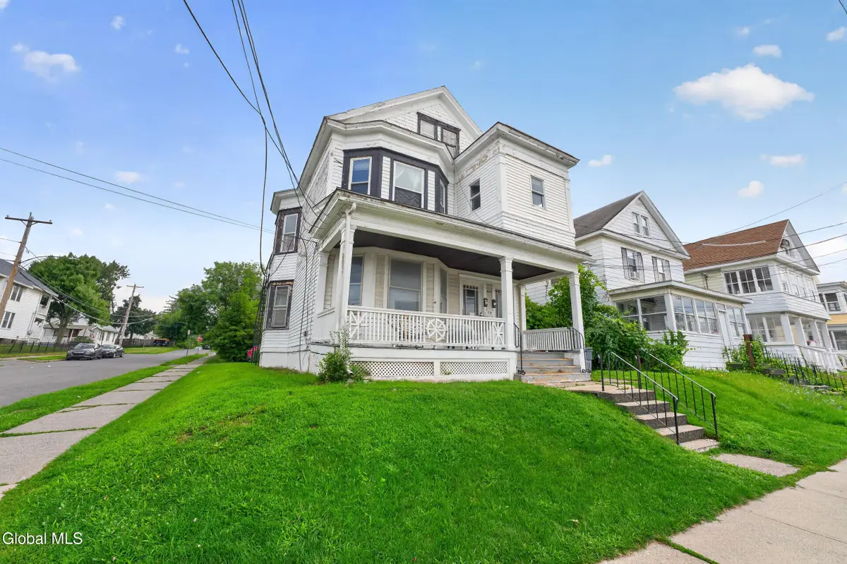 677 Washington Avenue, Albany, NY 12206 - #1