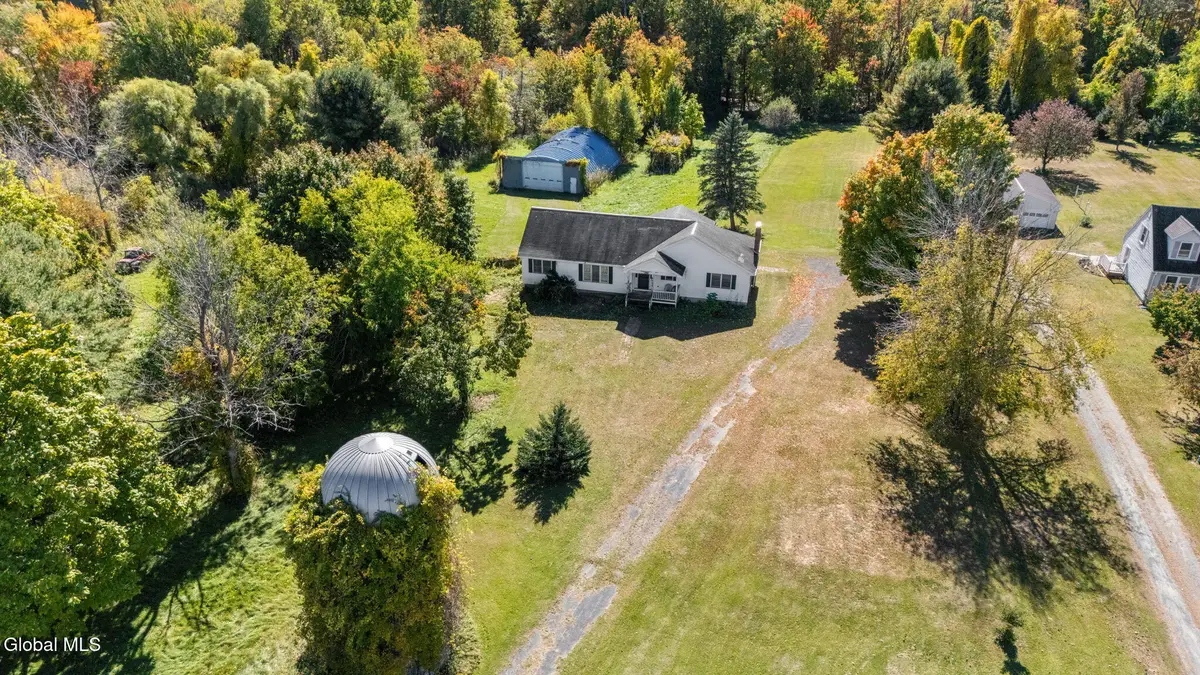 264 Upper Newtown Road, Halfmoon, NY 12118 - #1