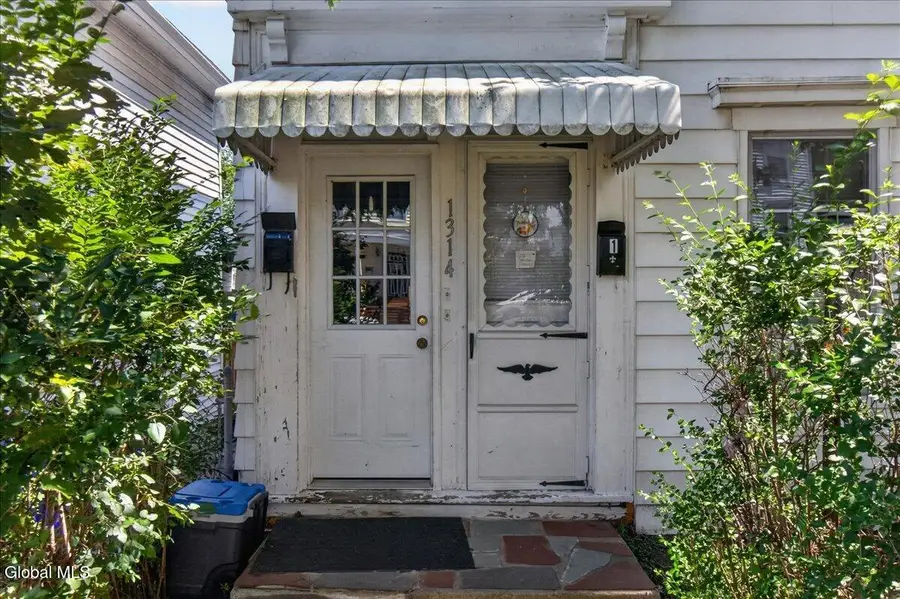 1314 3rd Avenue, Watervliet, NY 12189 - #2