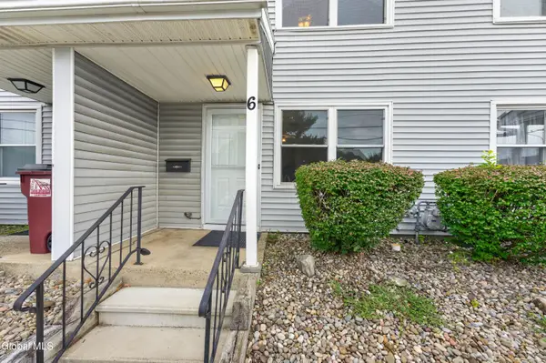 30 Warsaw Avenue #APT 6, Mechanicville, NY 12118