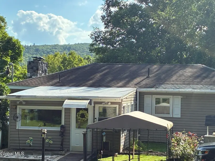 18 Miller Way, Cropseyville, NY 12052 - #3