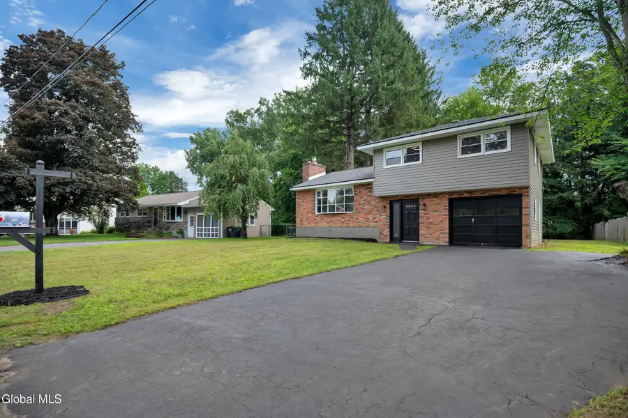 1032 St Jude Drive, Rotterdam, NY 12303 - #2