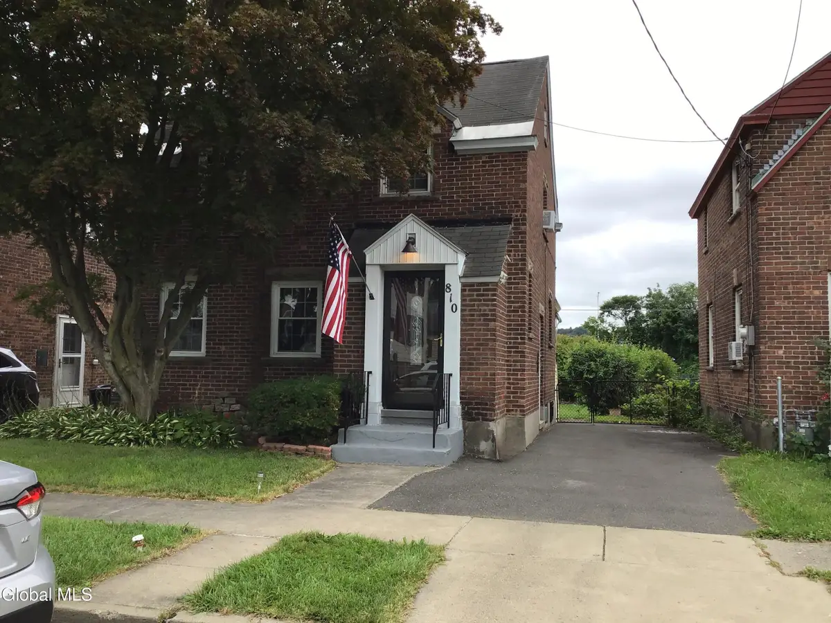 810 4th Avenue, Watervliet, NY 12189 - #1