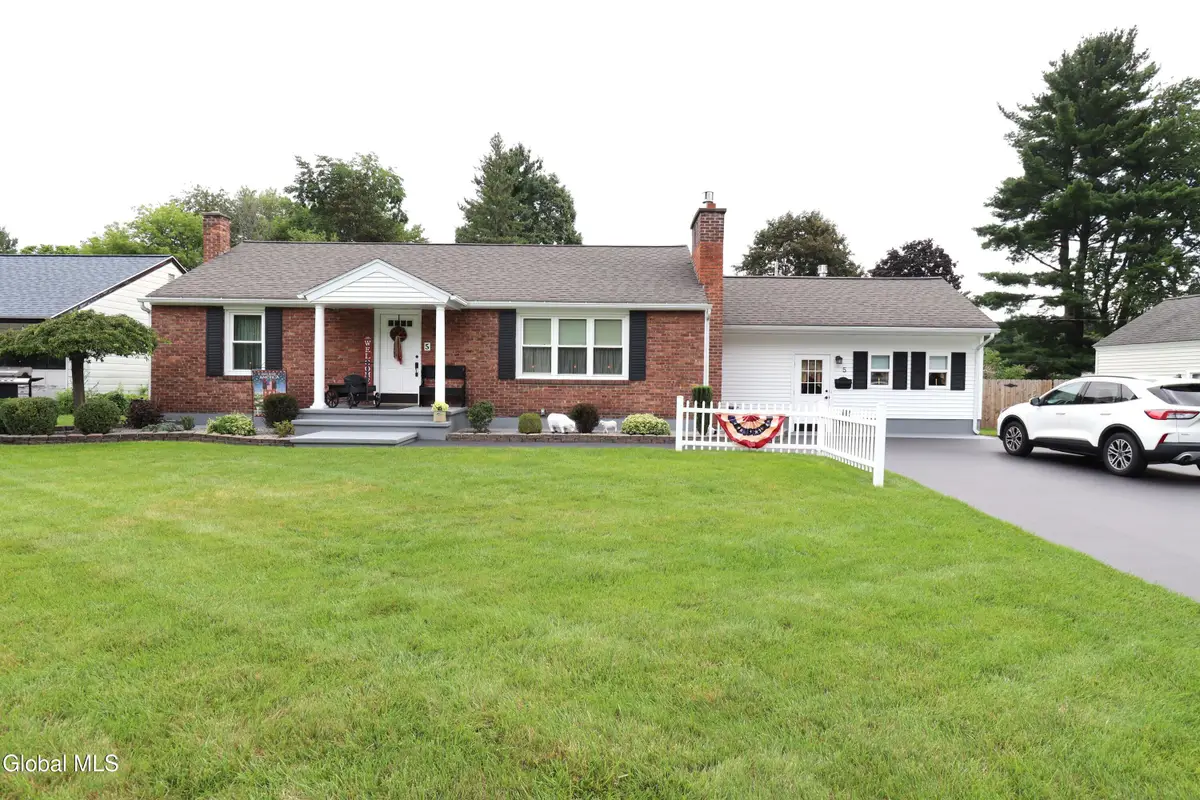 5 Carolyn Lane, Glenville, NY 12302 - #1