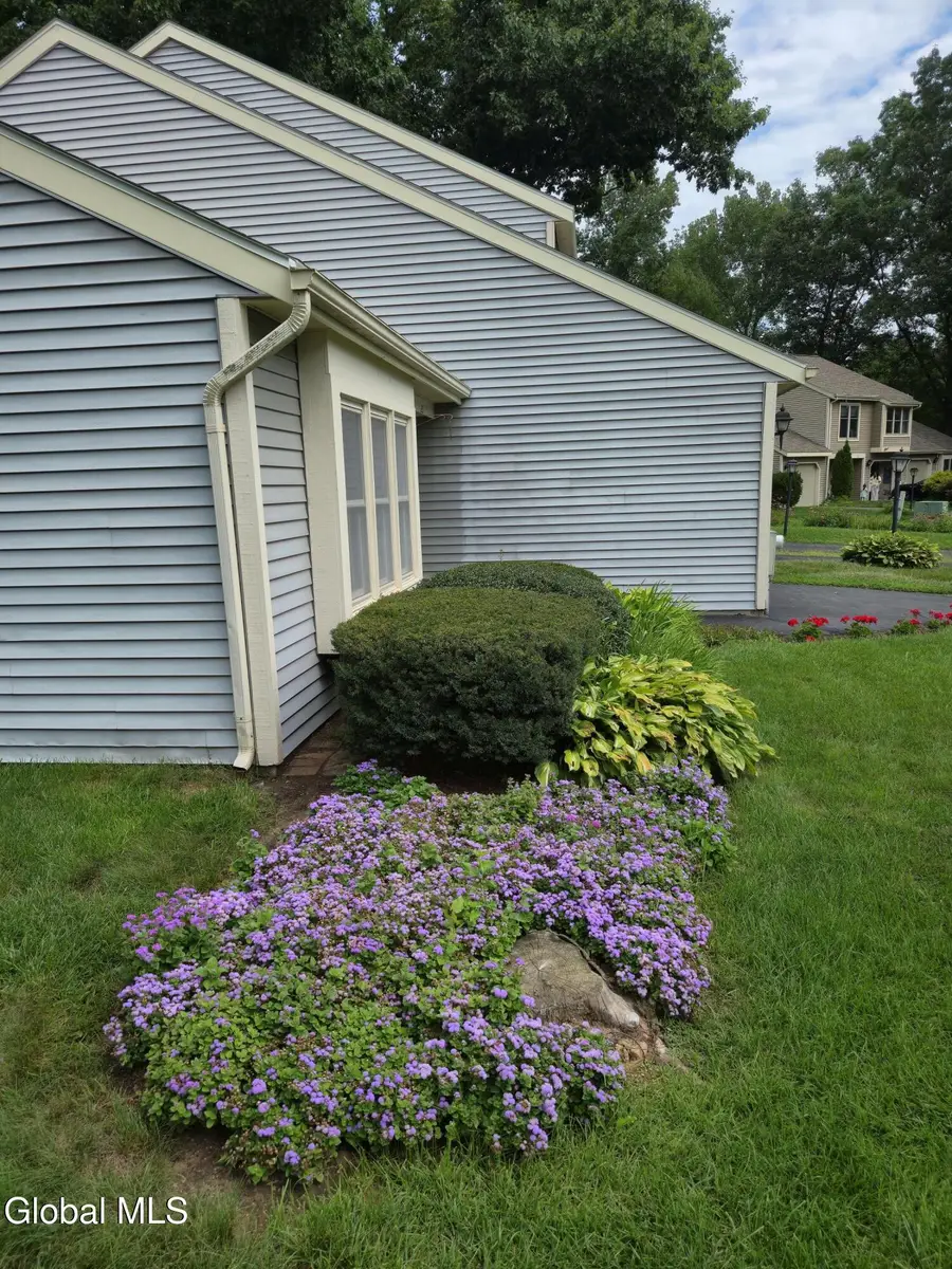 23 Cromwell Drive, Clifton Park, NY 12065 - #3