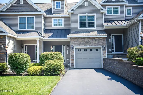 184 Fieldstone Drive, Niskayuna, NY 12304