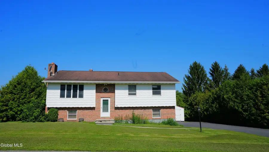 4 Sylvia Lane, Amsterdam, NY 12010 - #2
