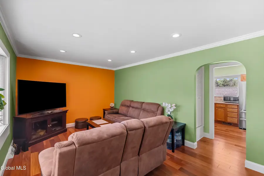 8 Belle Avenue, Latham, NY 12110 - #3