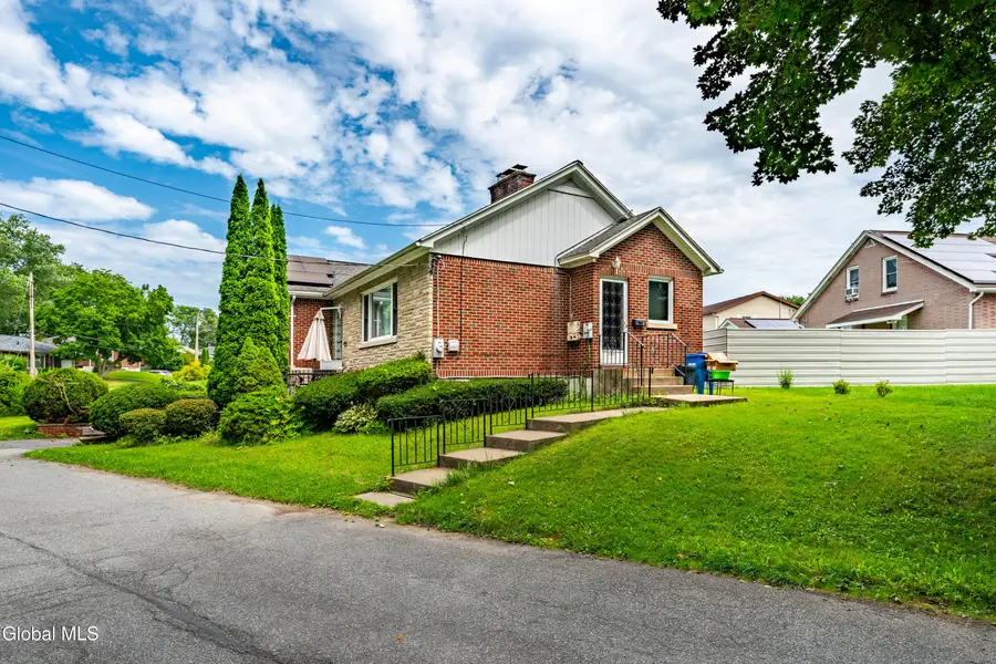 35 Brookland Avenue, Albany, NY 12203 - #3