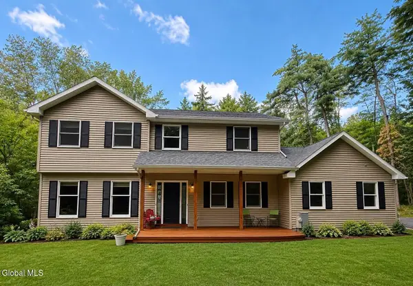 23 Holloway Lane, Poestenkill, NY 12018