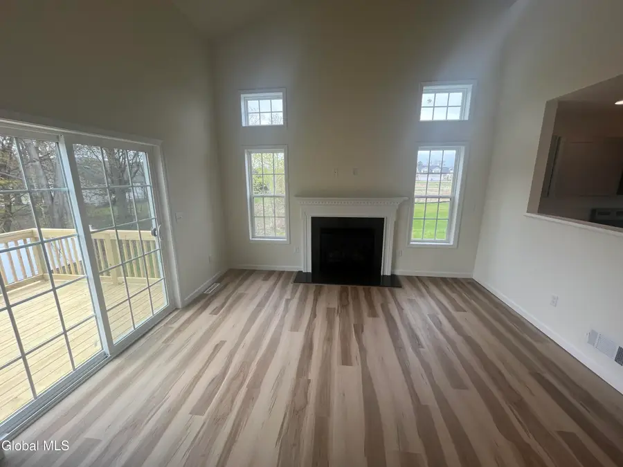 33 Paar Way, Halfmoon, NY 12118 - #3