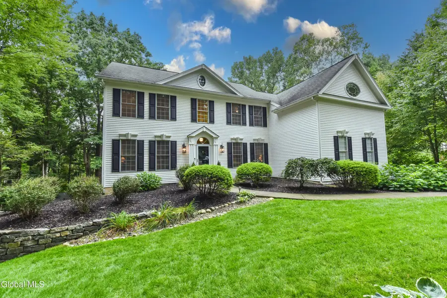 11 Wildwood Court, Clifton Park, NY 12065 - #3
