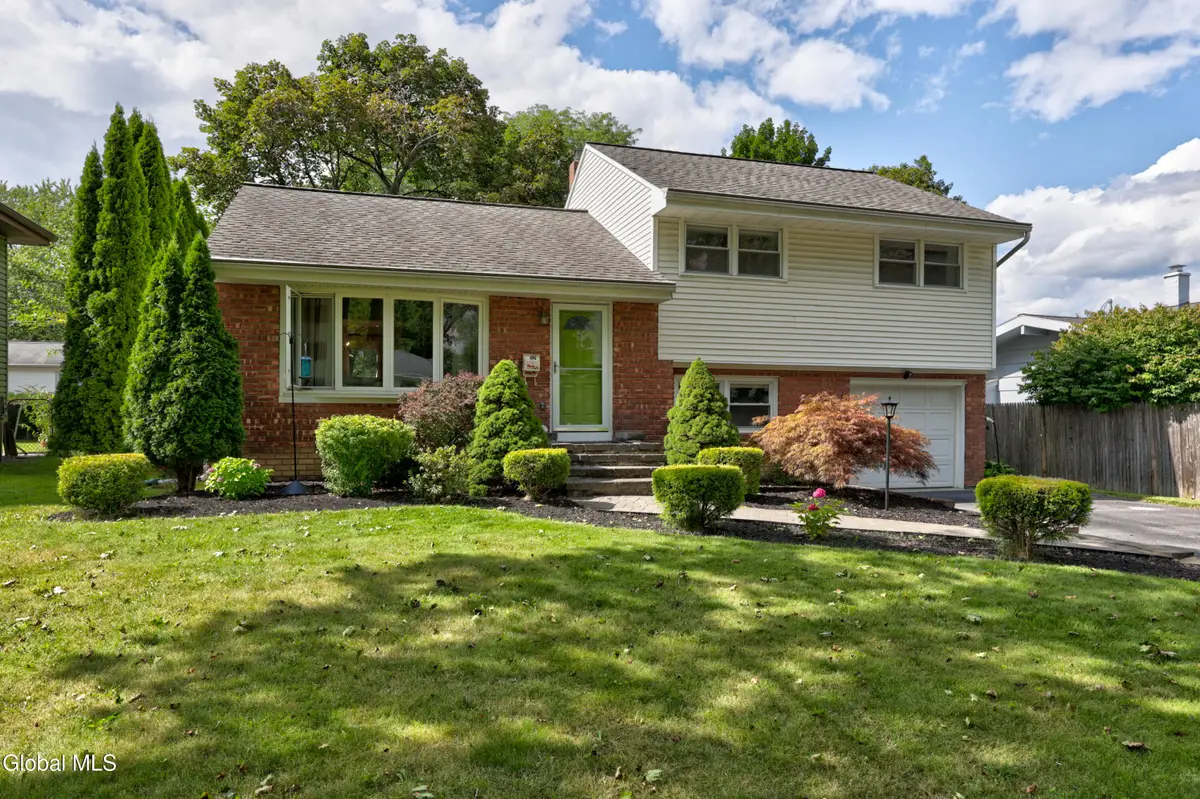 106 Orlando Avenue, Albany, NY 12203 - #1