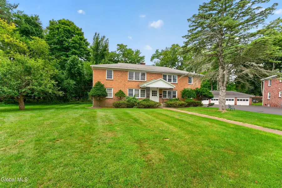 11 Kensington Court #APT 3, Bethlehem, NY 12054 - #3