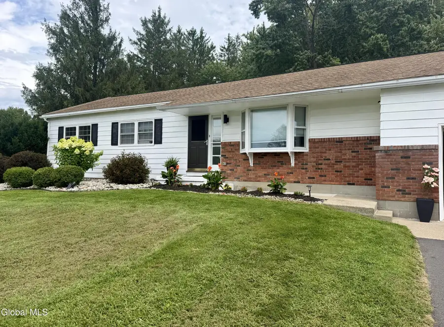 110 Country Ridge Court, Amsterdam, NY 12010 - #2