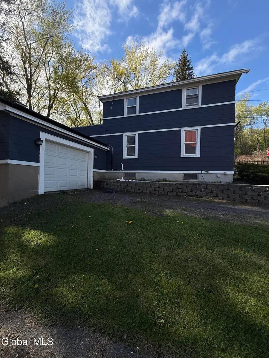27 N Mcnab Avenue, Gloversville, NY 12078 - #3