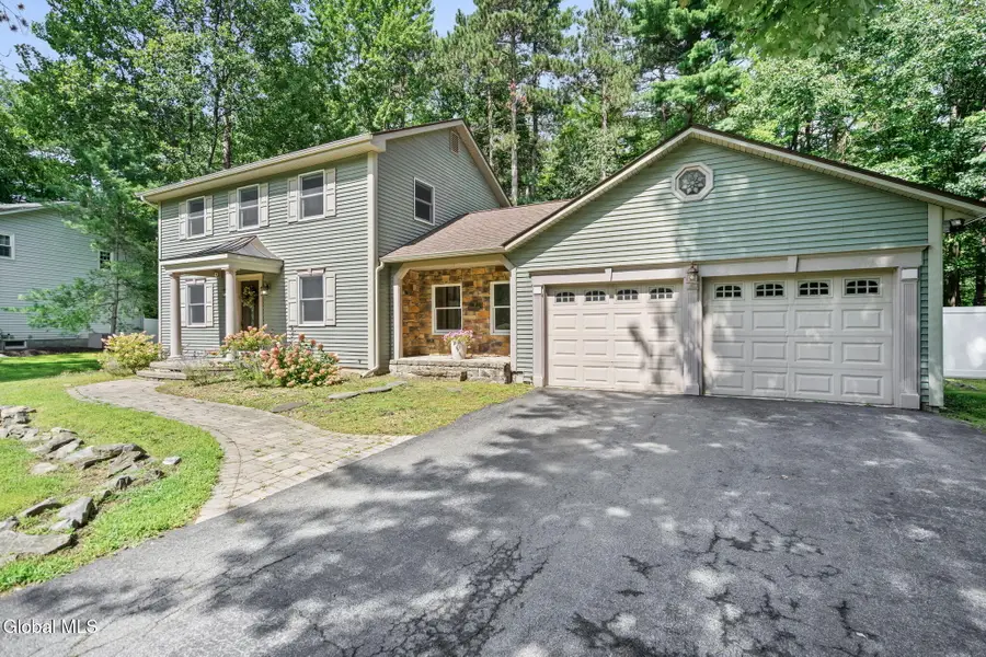 3 Woodmint Place, Malta, NY 12020 - #2