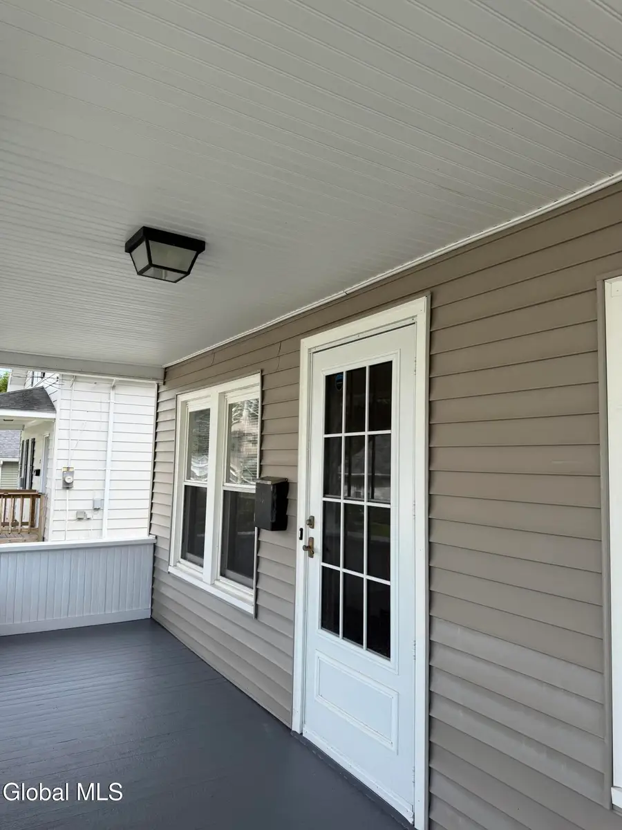 4 Orford Street, Colonie, NY 12205 - #3