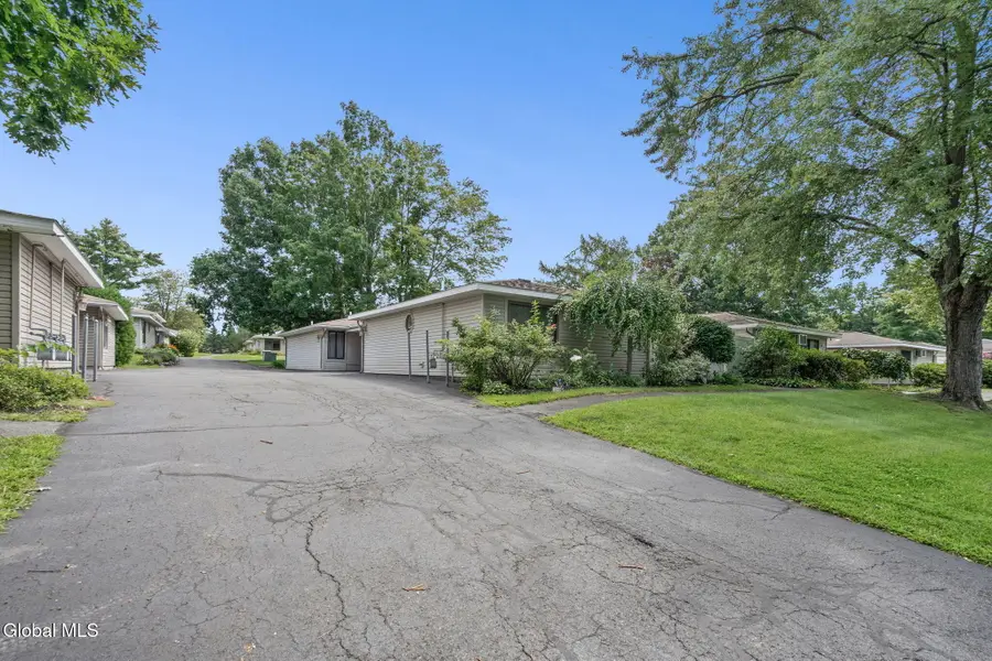 38 Donna Lynn Drive, East Greenbush, NY 12061 - #2