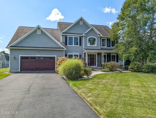 2 Haywood Lane, North Greenbush, NY 12144