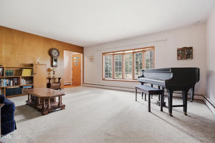 11 Jefferson Avenue, East Greenbush, NY 12144 - #2