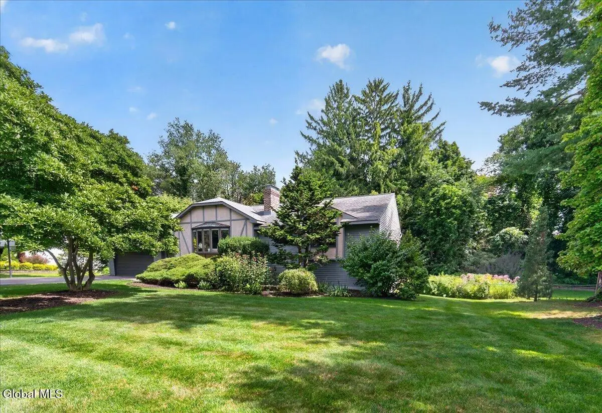 11 Laurel Drive, Loudonville, NY 12211 - #1