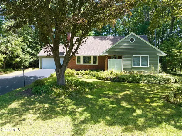 53 Lyons Avenue, Bethlehem, NY 12054