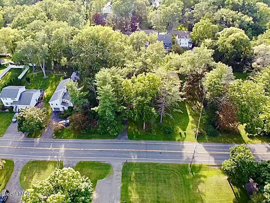 2221 Balltown Road, Niskayuna, NY 12309 - #2