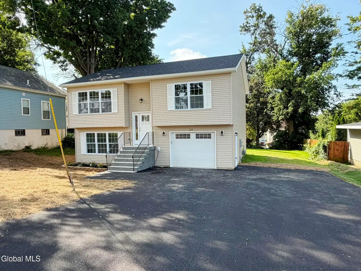228 Hampton Avenue, Hampton Manor, NY 12144 - #1