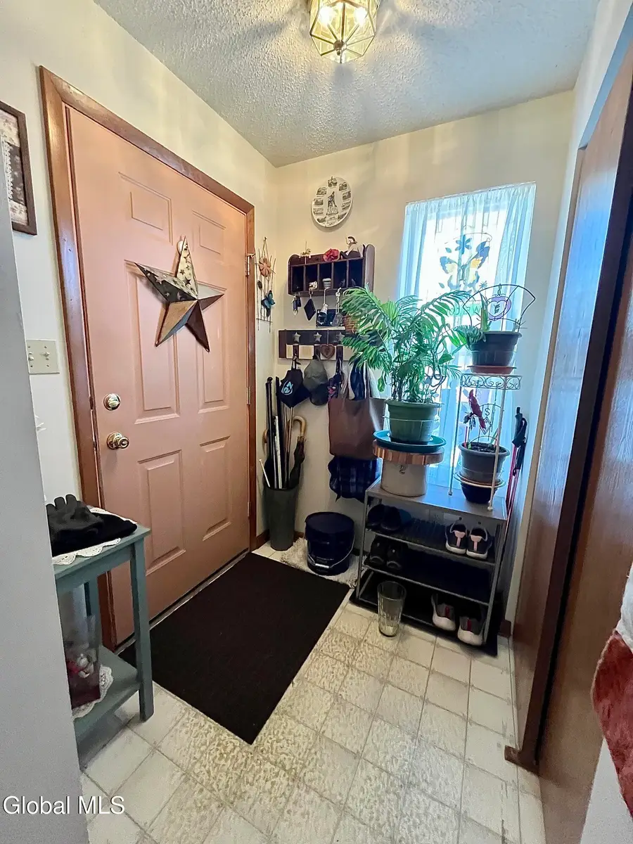 1812 Cambridge Manor Drive, Scotia, NY 12302 - #3