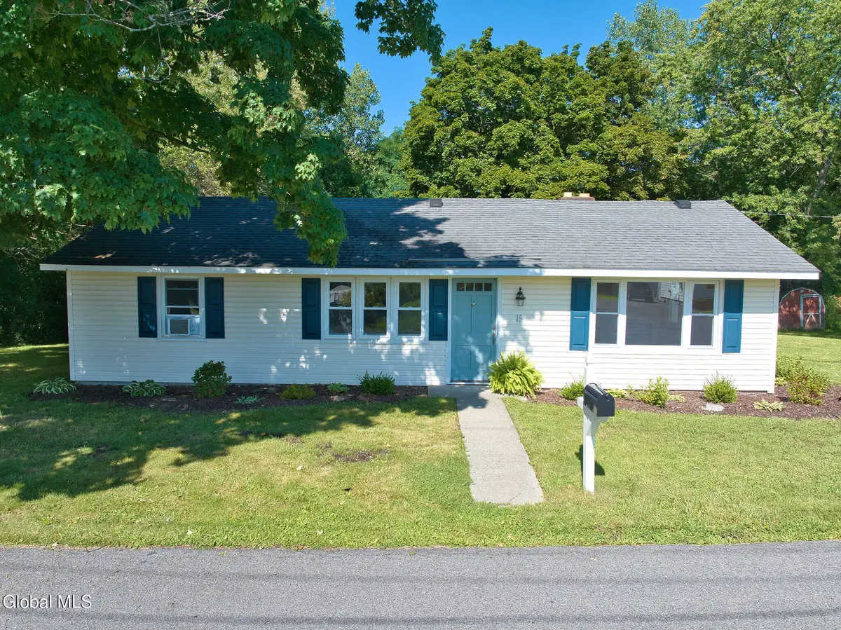 15 Renas Drive, Colonie, NY 12047 - #1