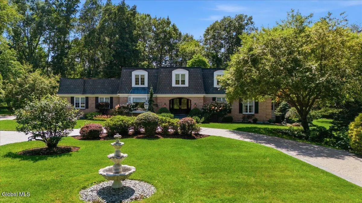 27 S Sheraton Lane, Queensbury, NY 12804 - #1