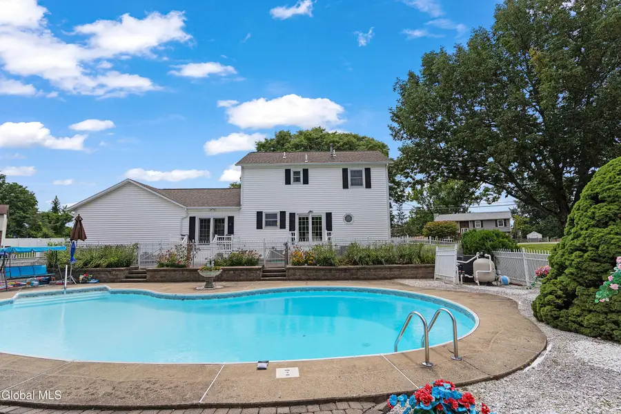 2 Dolphin Drive, Colonie, NY 12110 - #2