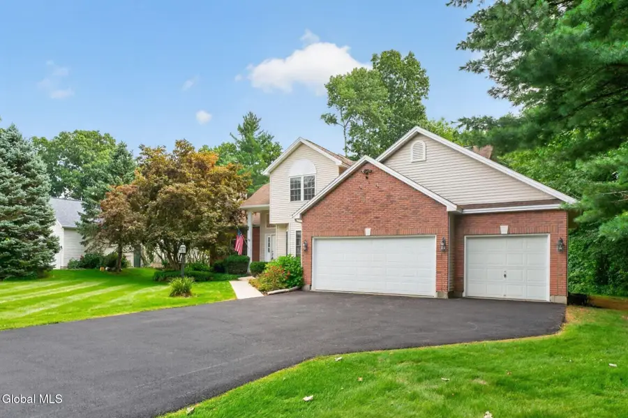 12 Four Leaf Manor, Clifton Park, NY 12148 - #2
