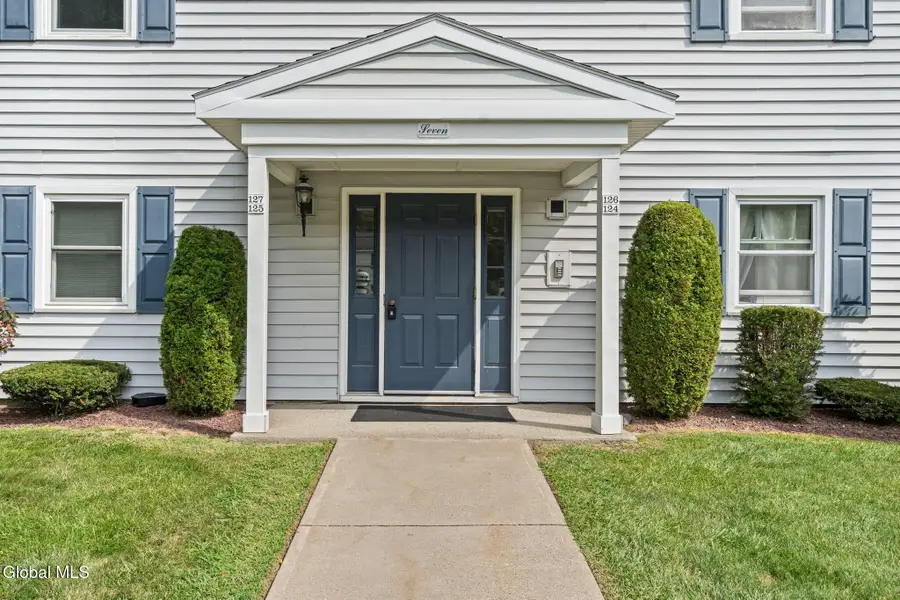 125 Cedarview Lane, Colonie, NY 12189 - #3