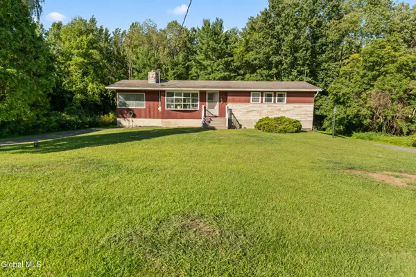 1 Woodin Road, Halfmoon, NY 12065
