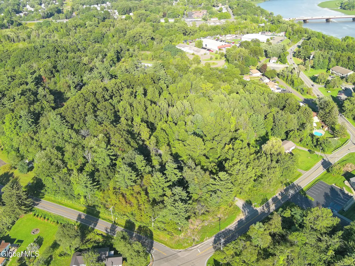 7 Woodin Road, Halfmoon, NY 12065 - #1